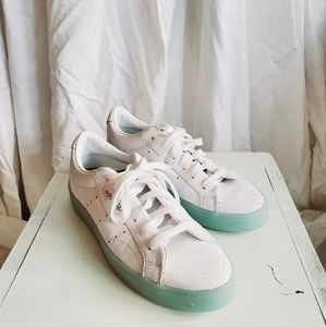 Sleek White and Teal Adidas Tennis Shoes